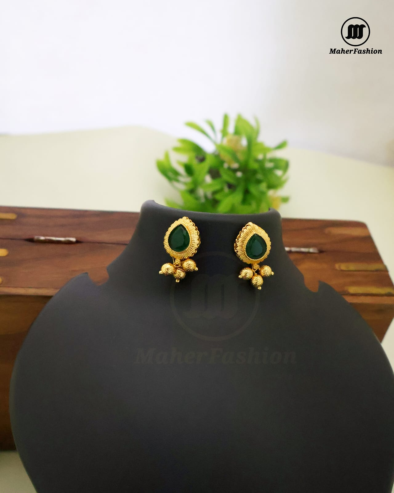 Thushi Tops Earrings